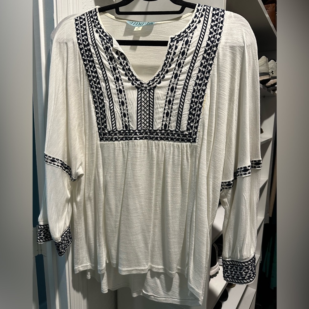 Dina Be white and blue, long sleeve cotton blouse. Size medium.